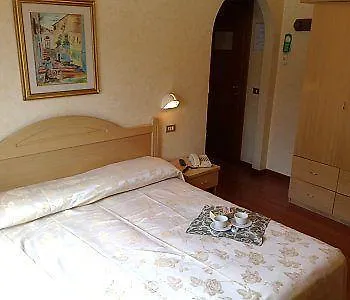 Отель Siviglia 3*